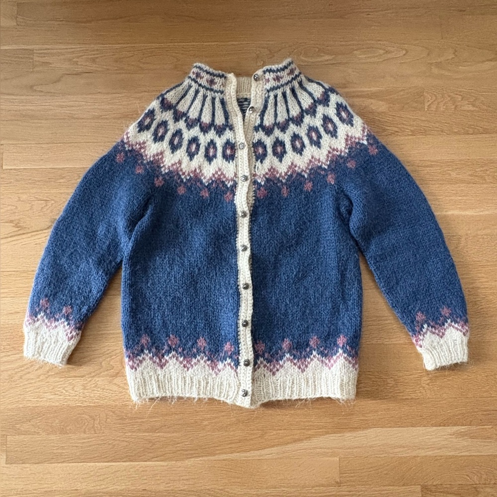 Vintage Hand Knit Faire Isle Wool Cardigan Sweater w Iconic Silver Buttons / S-M